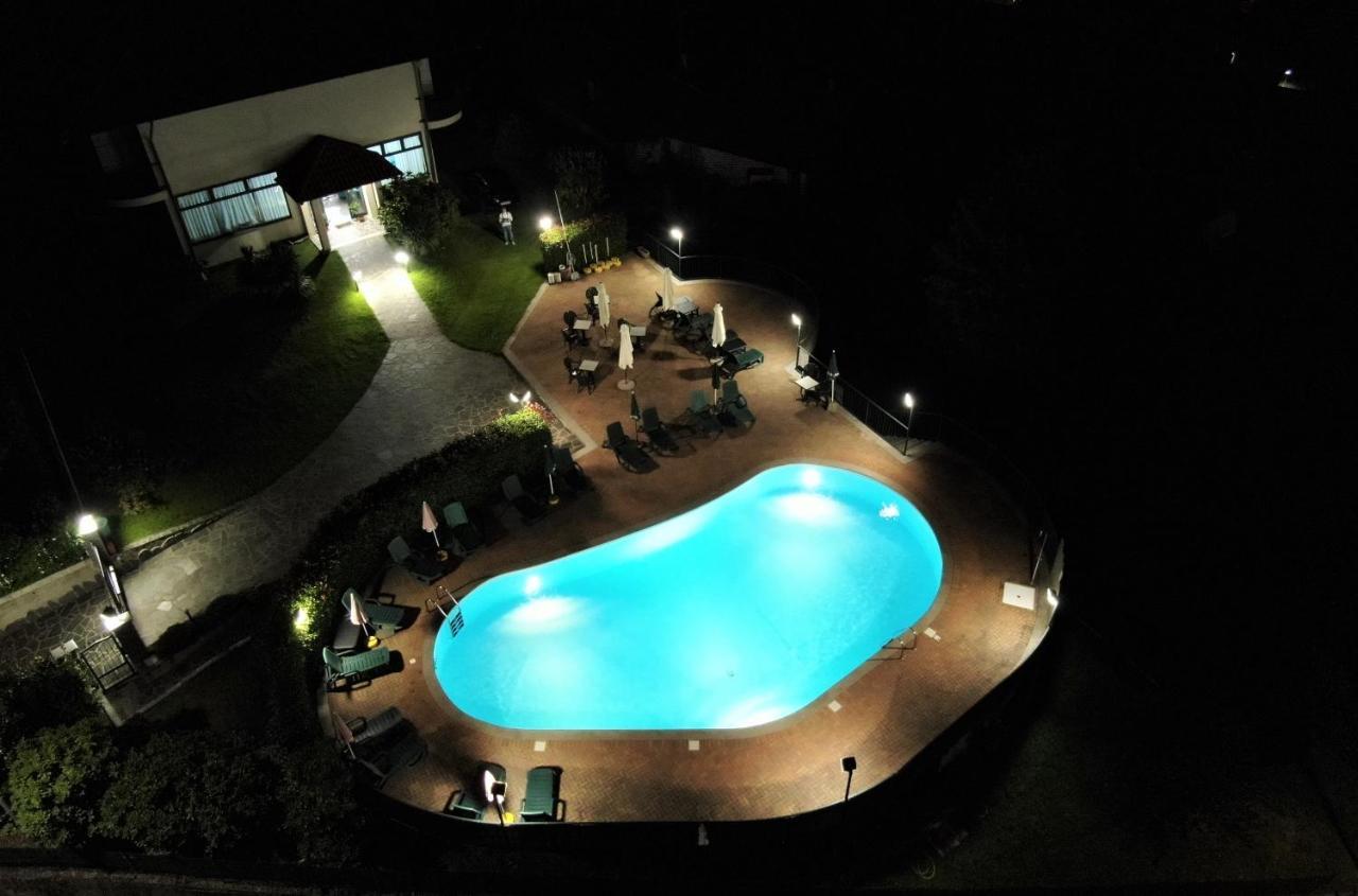 Nebbiuno Residence Villa Margherita B&B מראה חיצוני תמונה