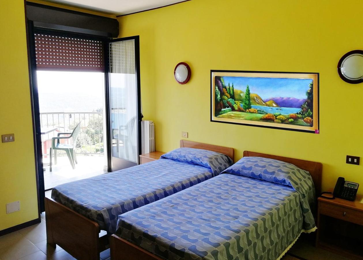 Nebbiuno Residence Villa Margherita B&B מראה חיצוני תמונה